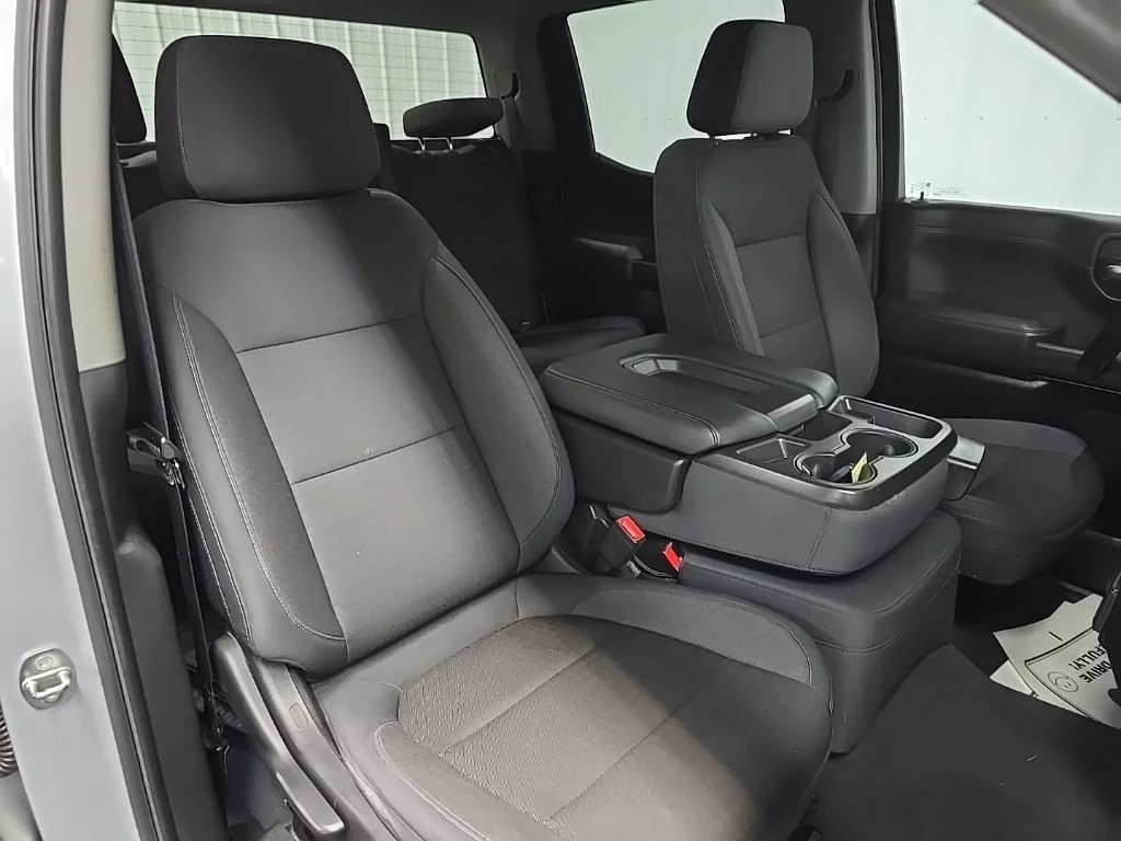 Used 2019 Silver Ice Metallic Chevrolet LT image 14