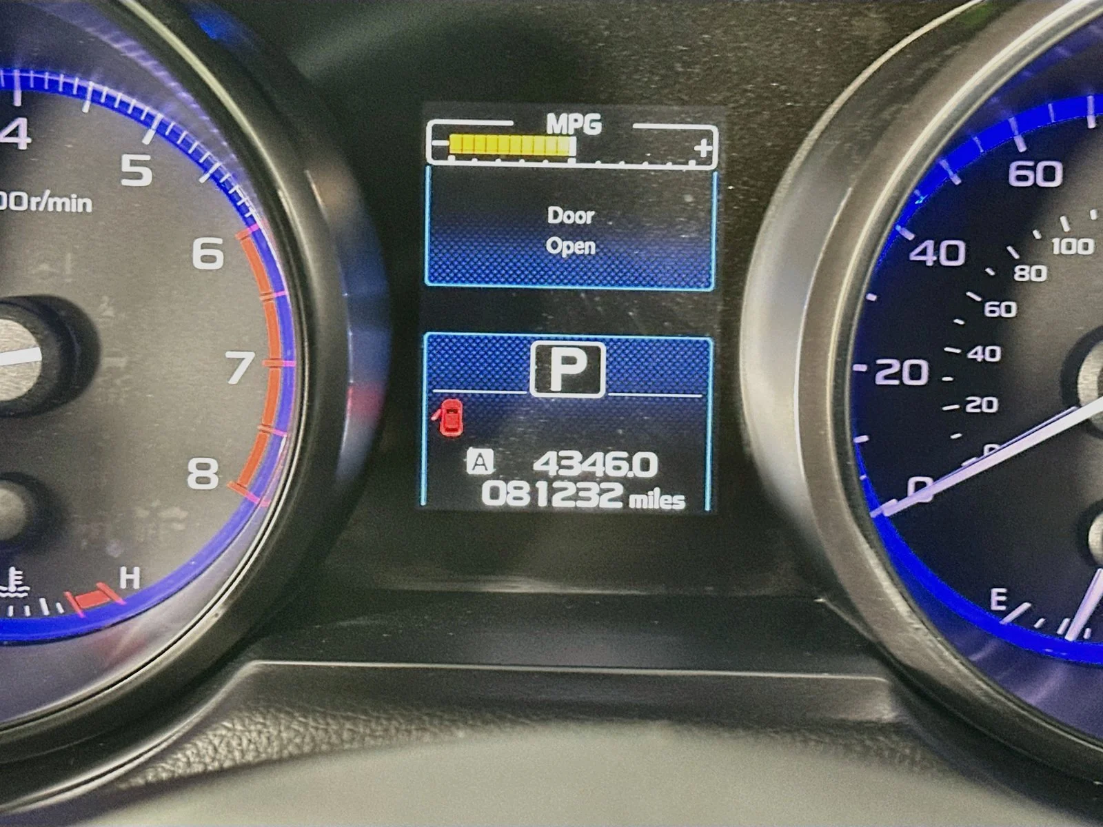 Used 2016 Red Subaru  image 22