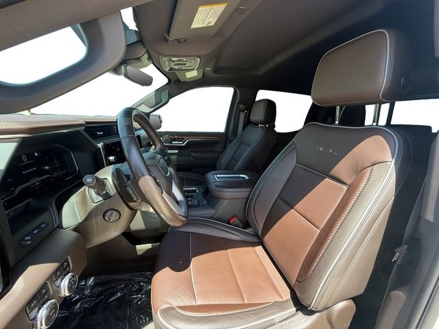 Used 2022 White GMC Denali image 10