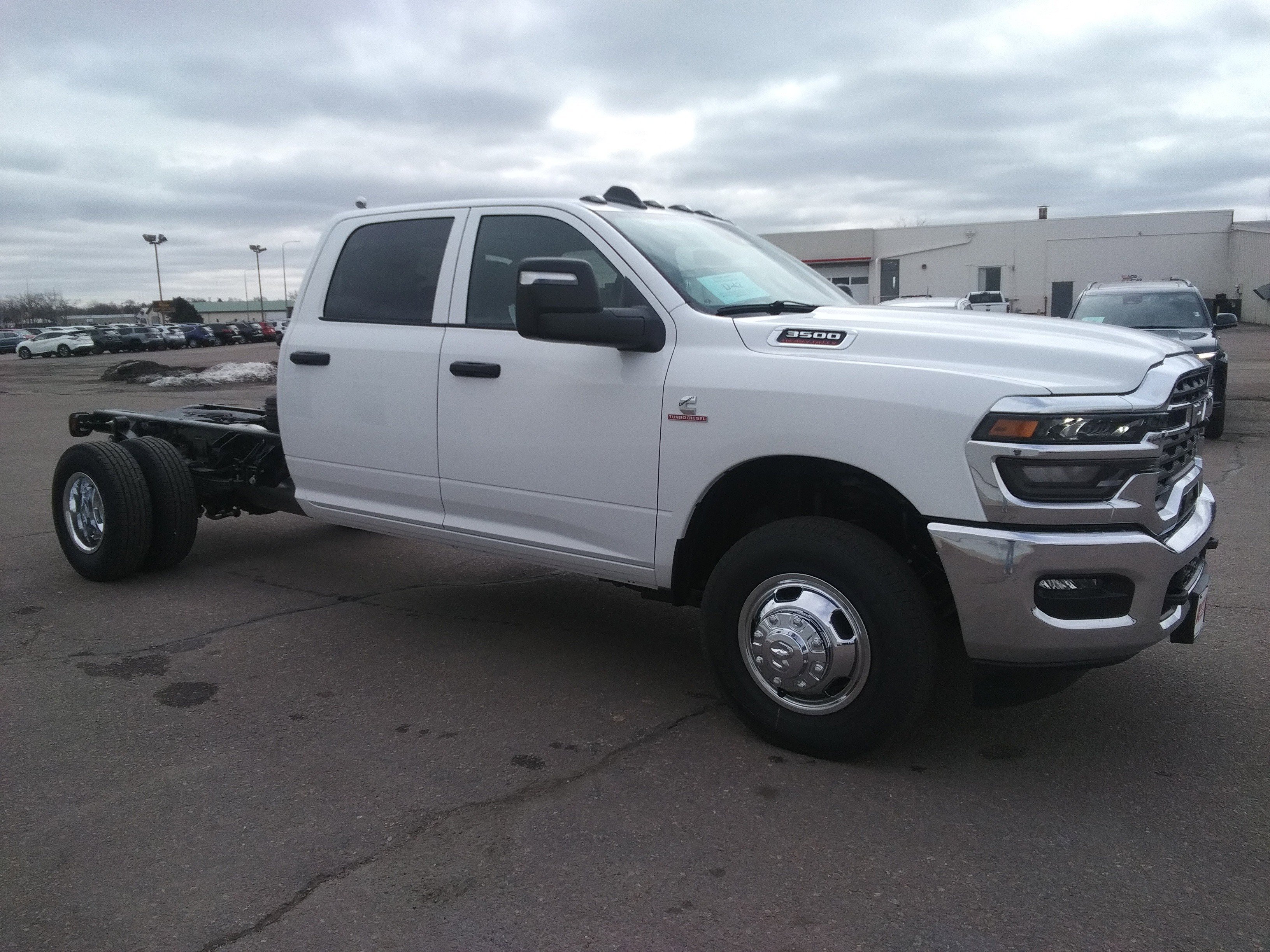 New 2026 Bright White Clear-Coat Exterior Paint RAM Tradesman image 4