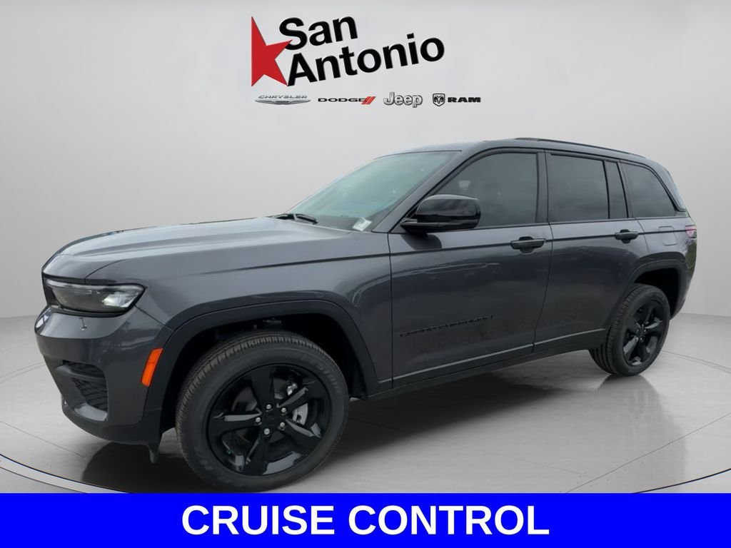 New 2025 Baltic Gray Metallic Clear-Coat Exterior Paint Jeep Altitude X image 7