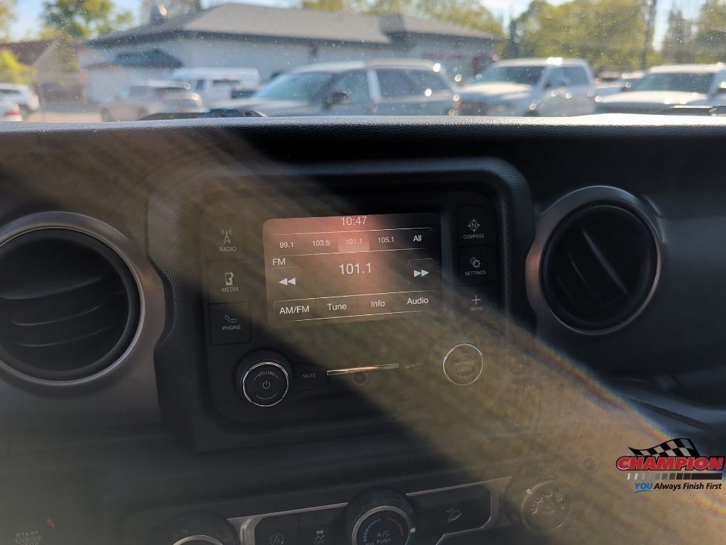 Used 2020 Silver Jeep Sport S image 20