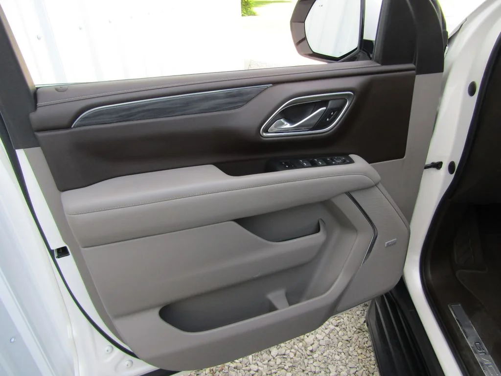 Used 2021 White GMC SLT image 27