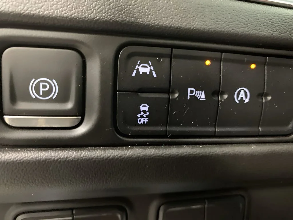 2023 GMC Yukon SLT - Photo 32