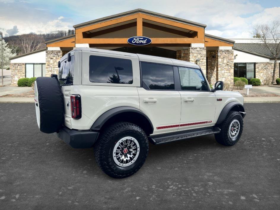 New 2026 Wimbledon White Ford Outer Banks® image 5