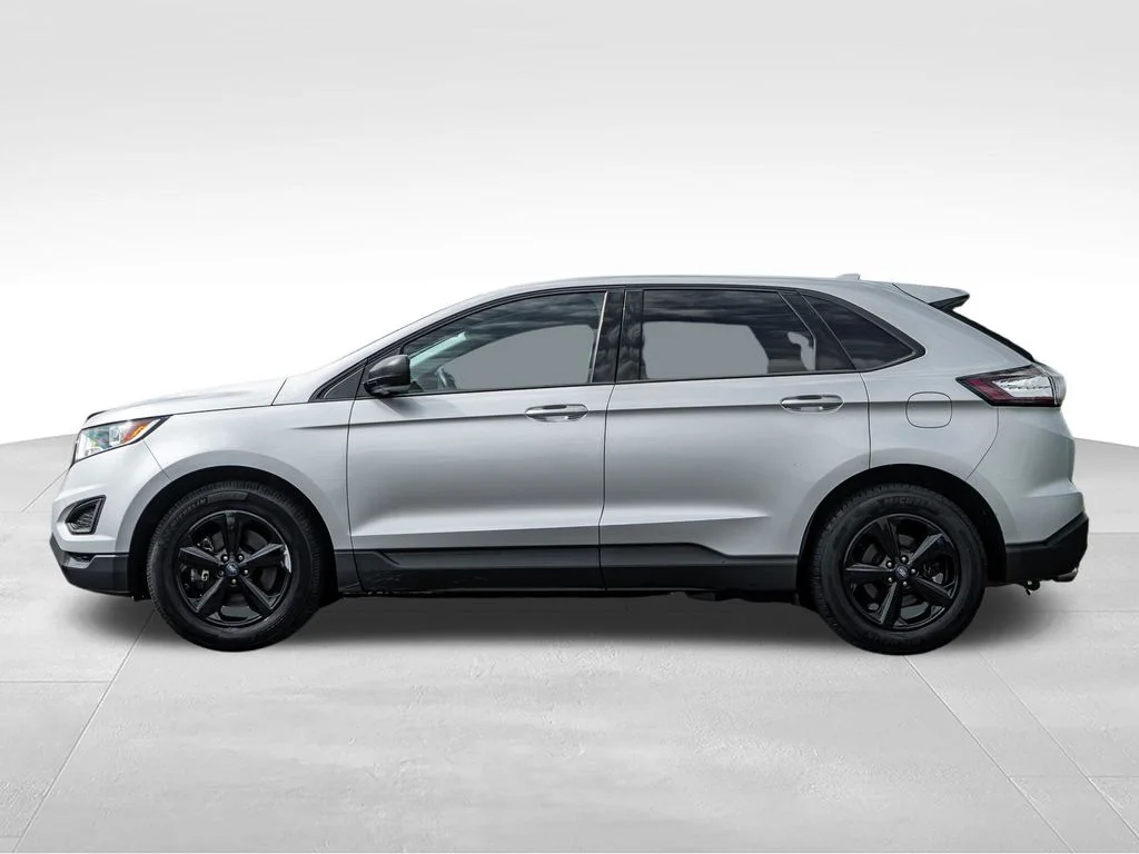 Used 2018 Silver Ford SE image 4