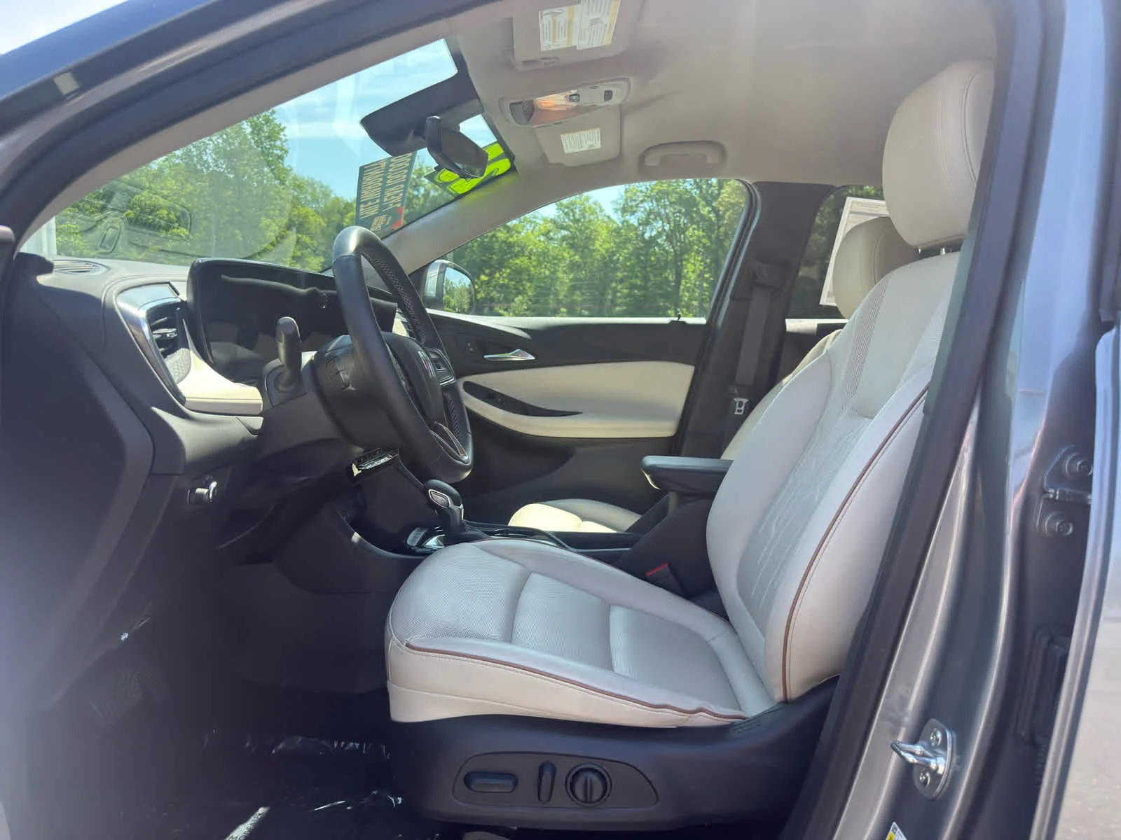 Used 2025 Moonstone Gray Metallic Buick Avenir image 16