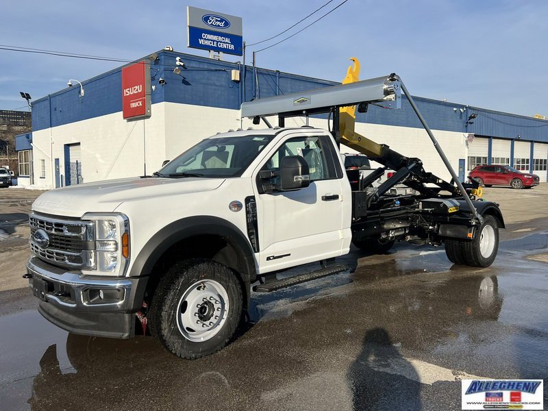 2025 Ford F-600 Super Duty Chassis Cab
