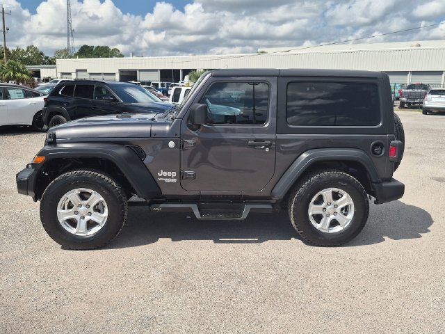 Used 2020 Crystal Metallic Jeep Sport S image 3