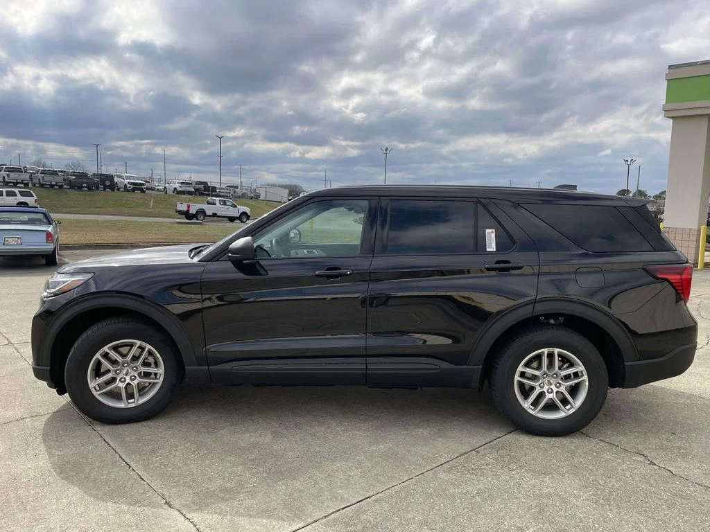 New 2026 Agate Black Metallic Ford Active 100A image 6