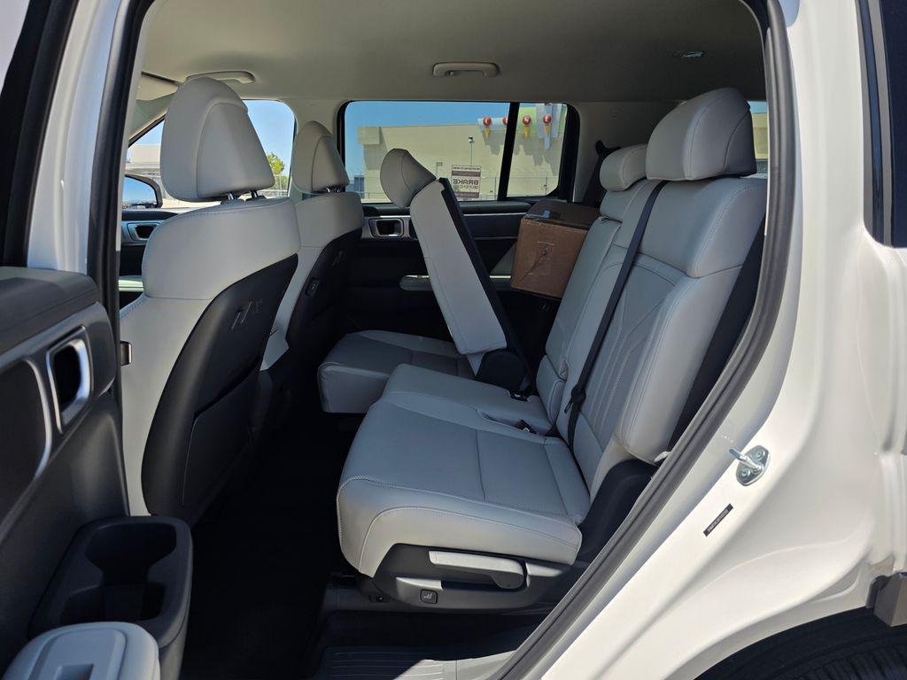 New 2026 White Hyundai SEL image 15