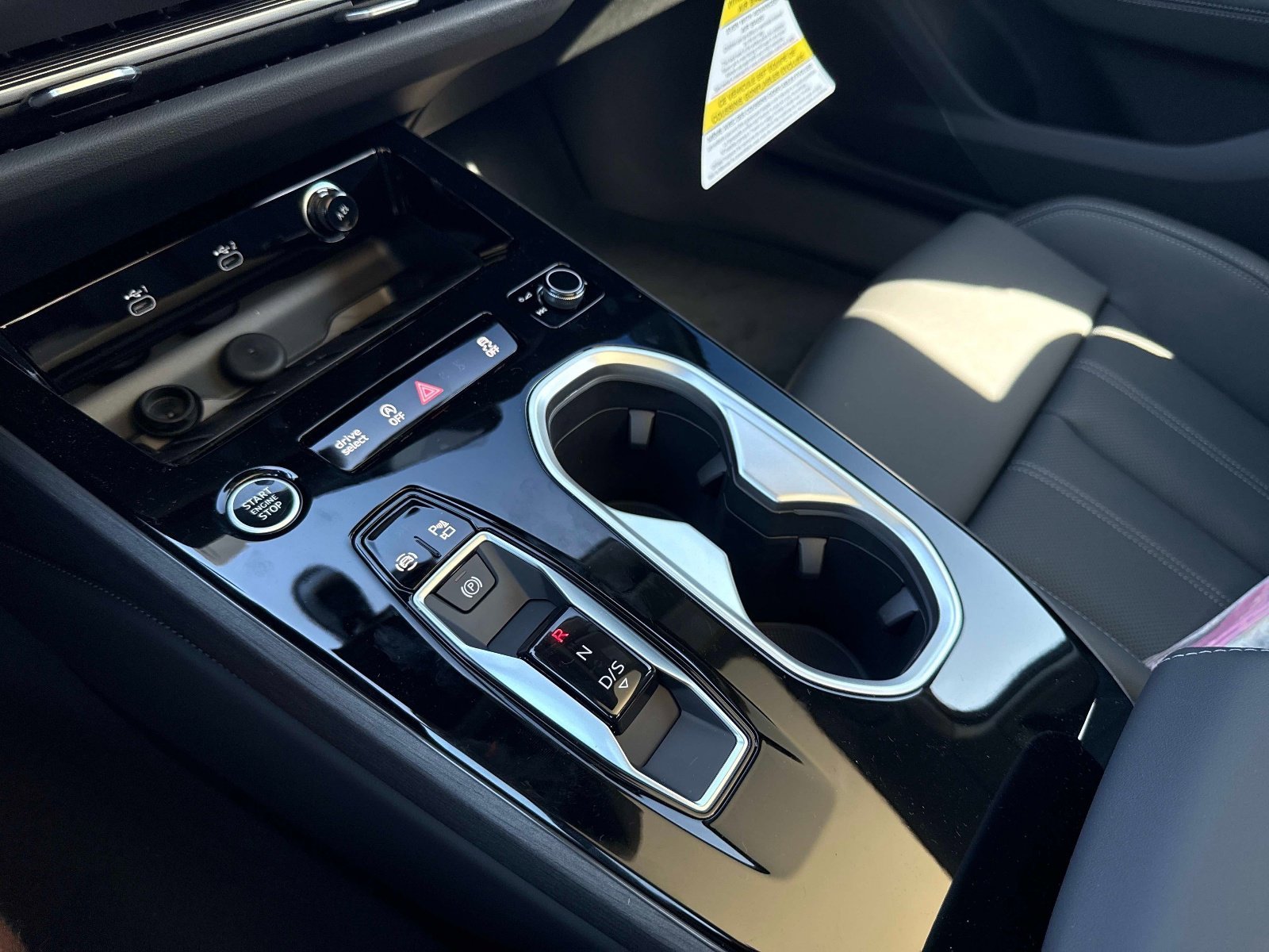 New 2026 Glacier White Metallic Audi Premium Plus image 25