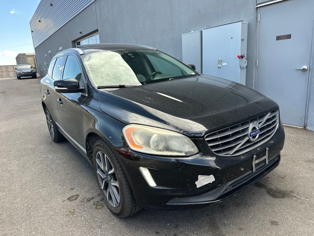 Used 2017 Black Volvo T6 Dynamic image 3
