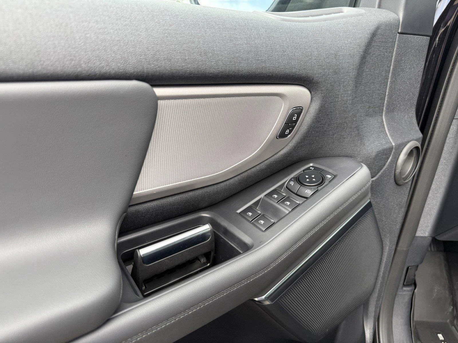 New 2027 Dark Matter Gray Metallic Ford Active image 11