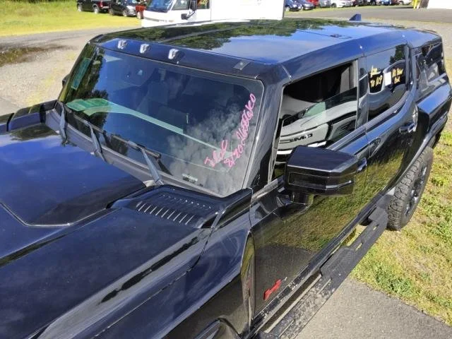 Used 2024 Void Black GMC 2X image 8