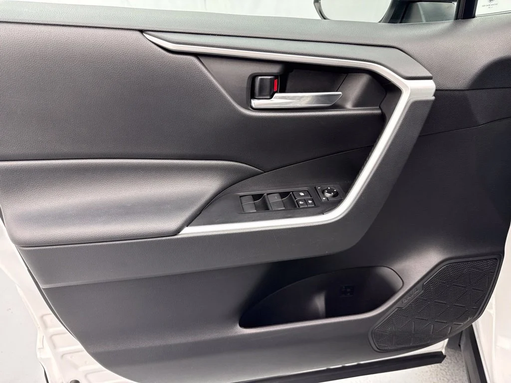 Used 2021 Super White Toyota XLE image 17
