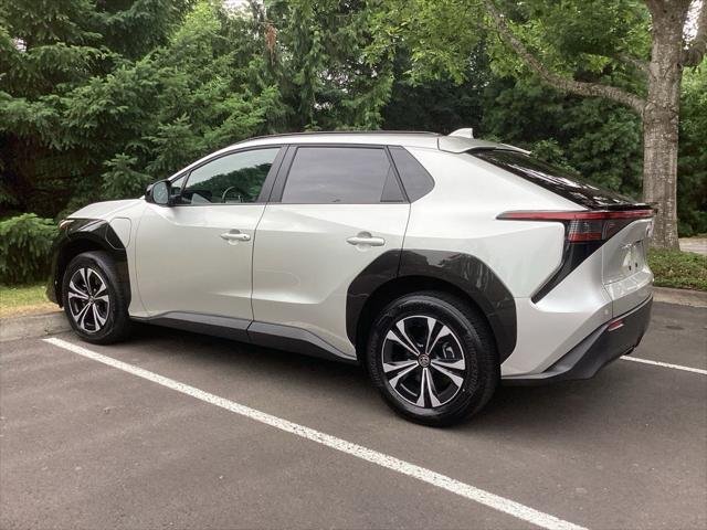Certified Used 2023 ELEMENTAL SILVER Toyota  image 8