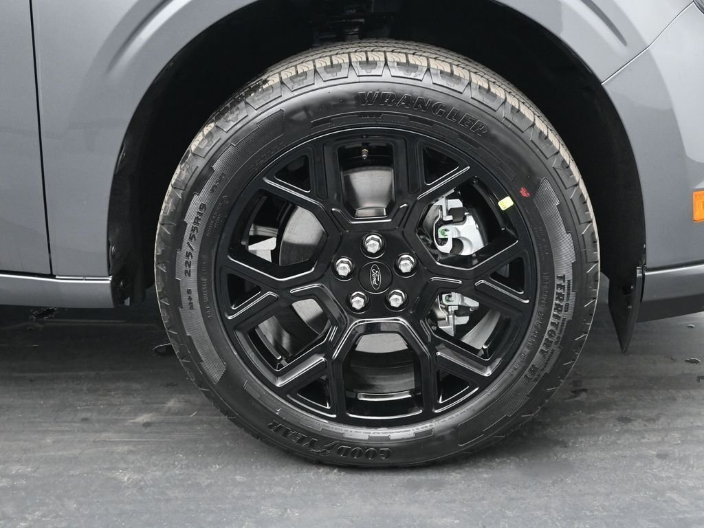 New 2026 Carbonized Gray Metallic Ford Lobo Standard image 22
