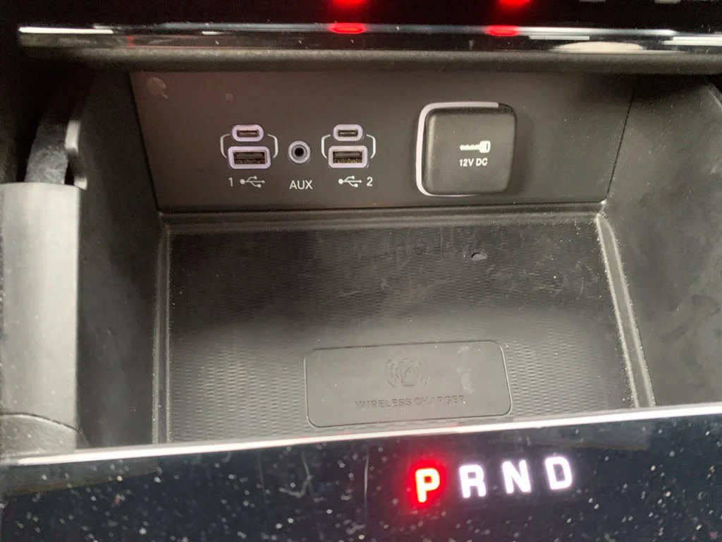 Used 2024 Diamond Black Crystal Pearlcoat Jeep Altitude X image 23