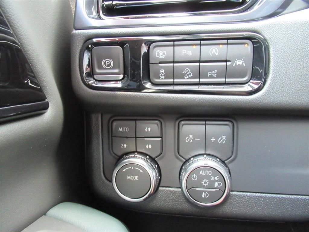 2026 GMC Yukon AT4 - Photo 22