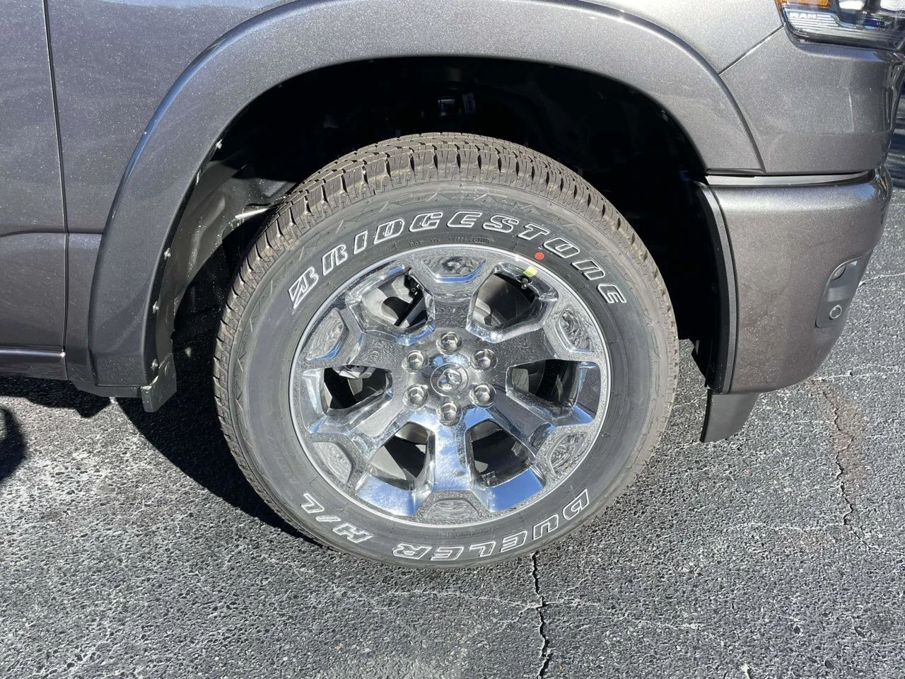 New 2026 Granite Crystal Metallic Clear-Coat Exterior Paint RAM Big Horn/Lone Star image 35