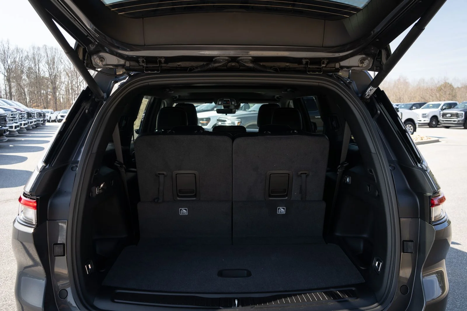 New 2026 Gray Jeep Altitude image 9