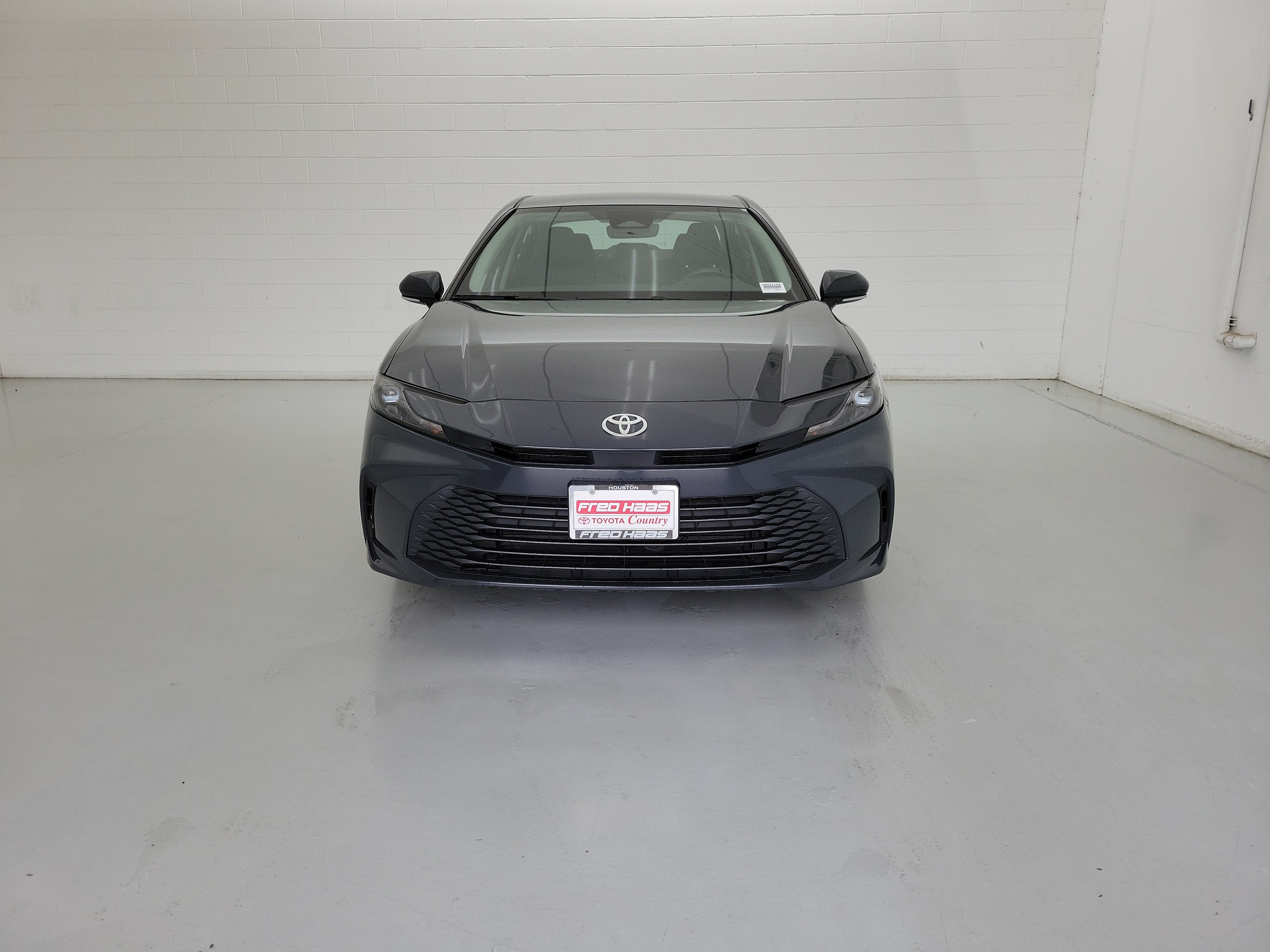 Used 2025 Underground Toyota LE image 3