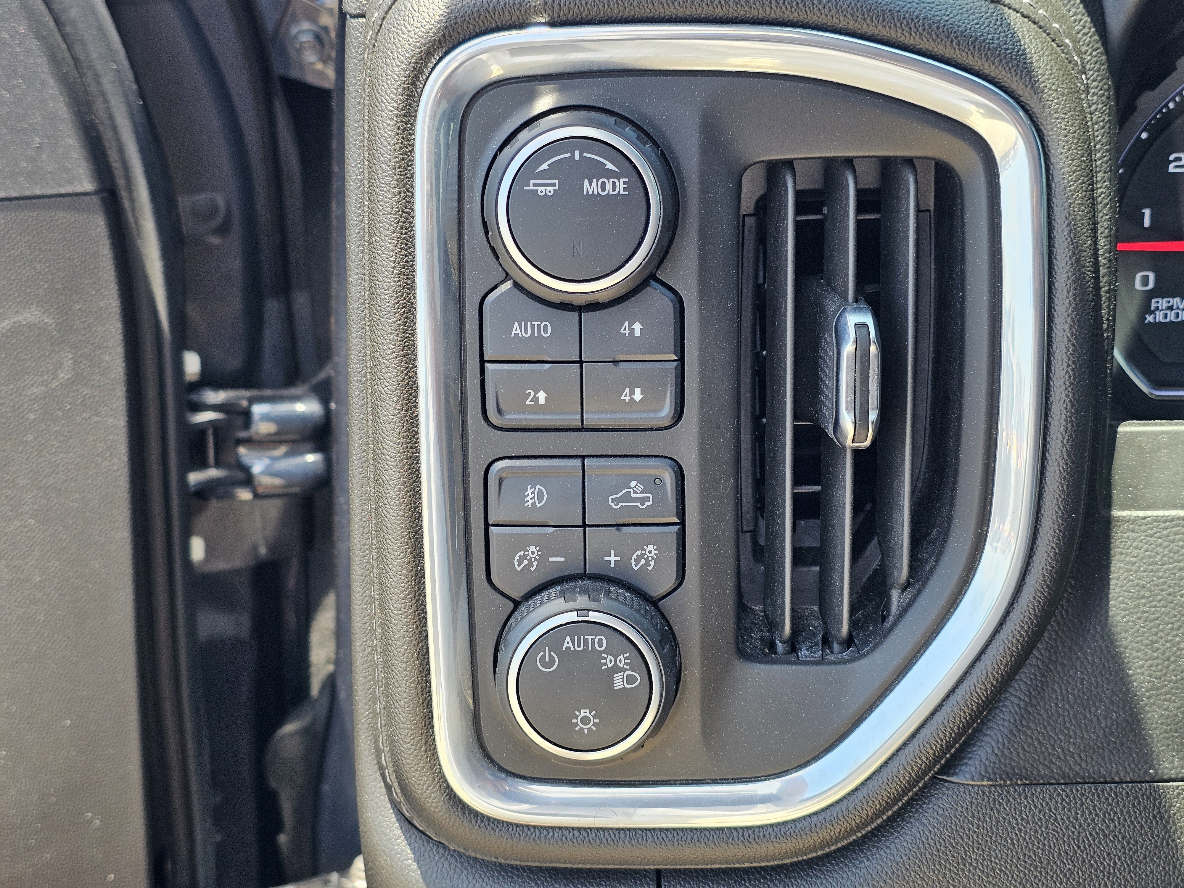 2021 Chevrolet Silverado 1500 RST - Photo 18