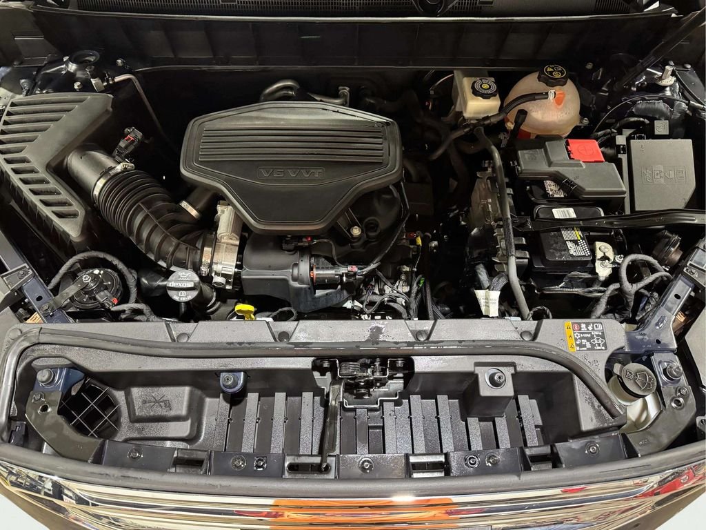 Used 2018 Blue GMC SLT-1 image 30