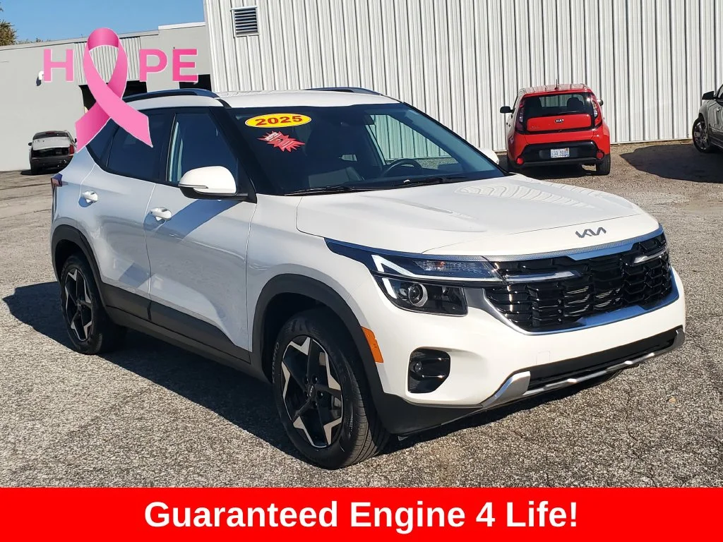 Used 2025 White Kia S image 2