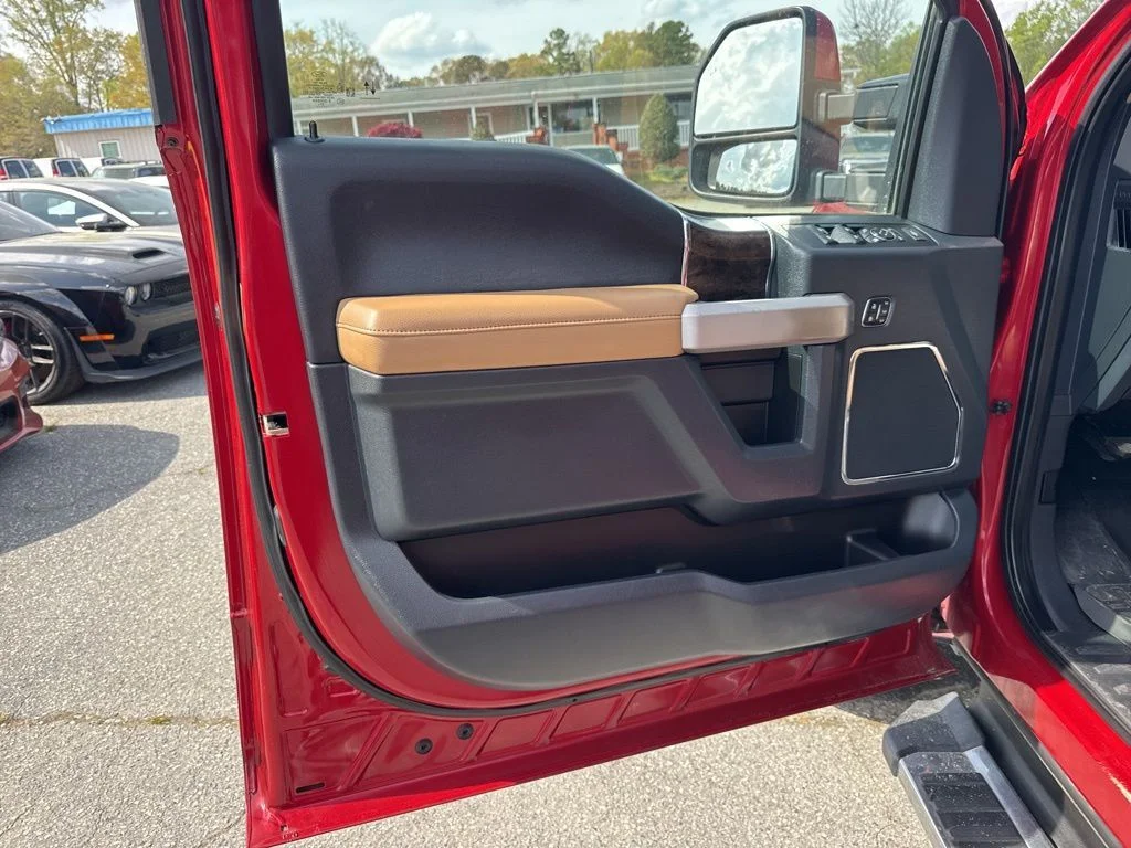 Used 2022 Red Ford Lariat image 26