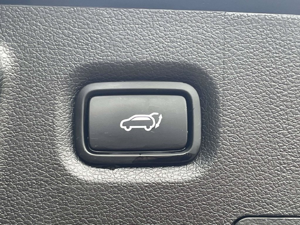 Used 2021 Blue Hyundai SEL image 8