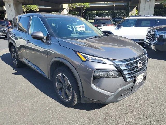 Used 2024 Gray Nissan SV image 8