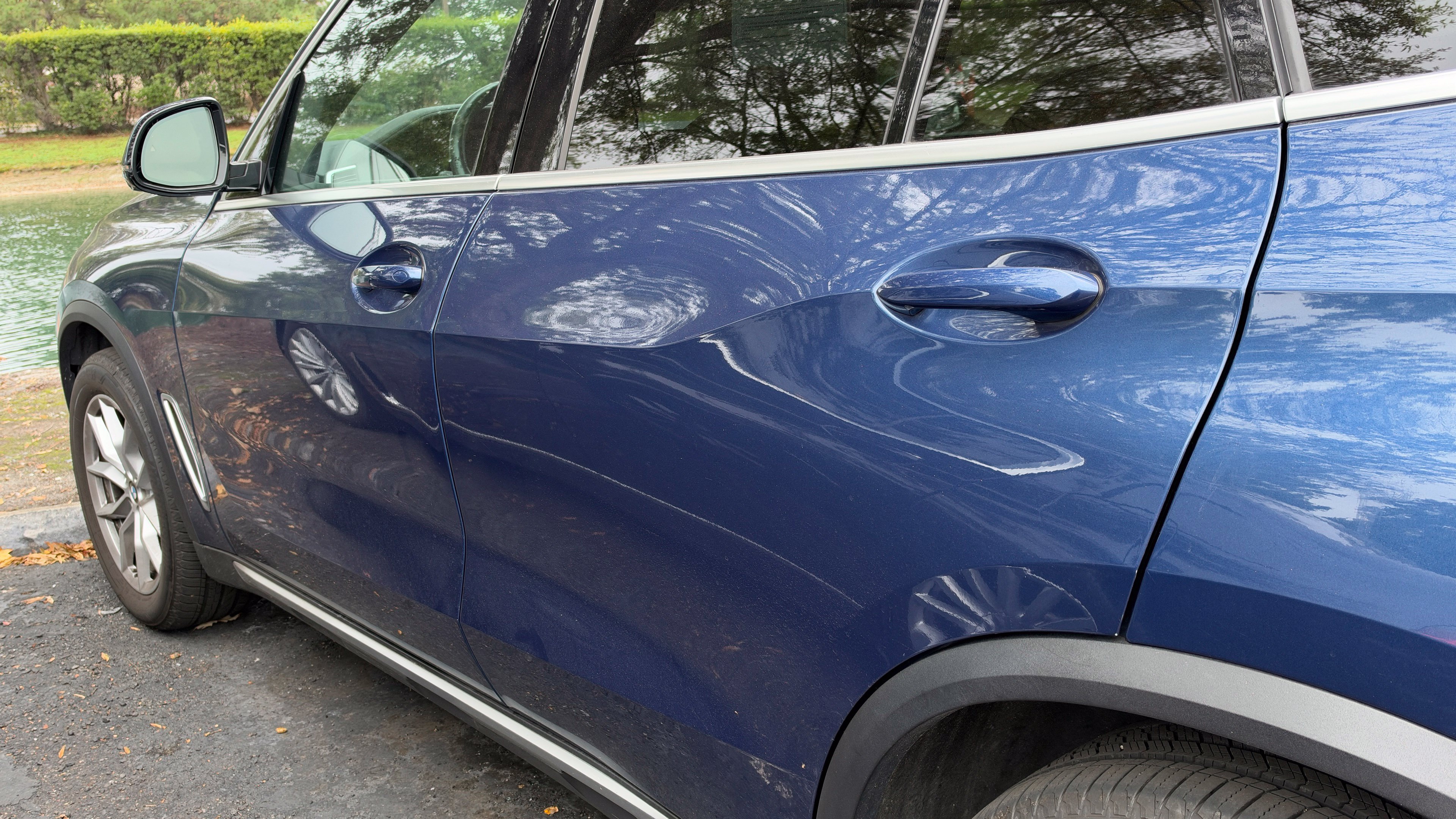 Used 2022 Phytonic Blue Metallic BMW xDrive40i image 10
