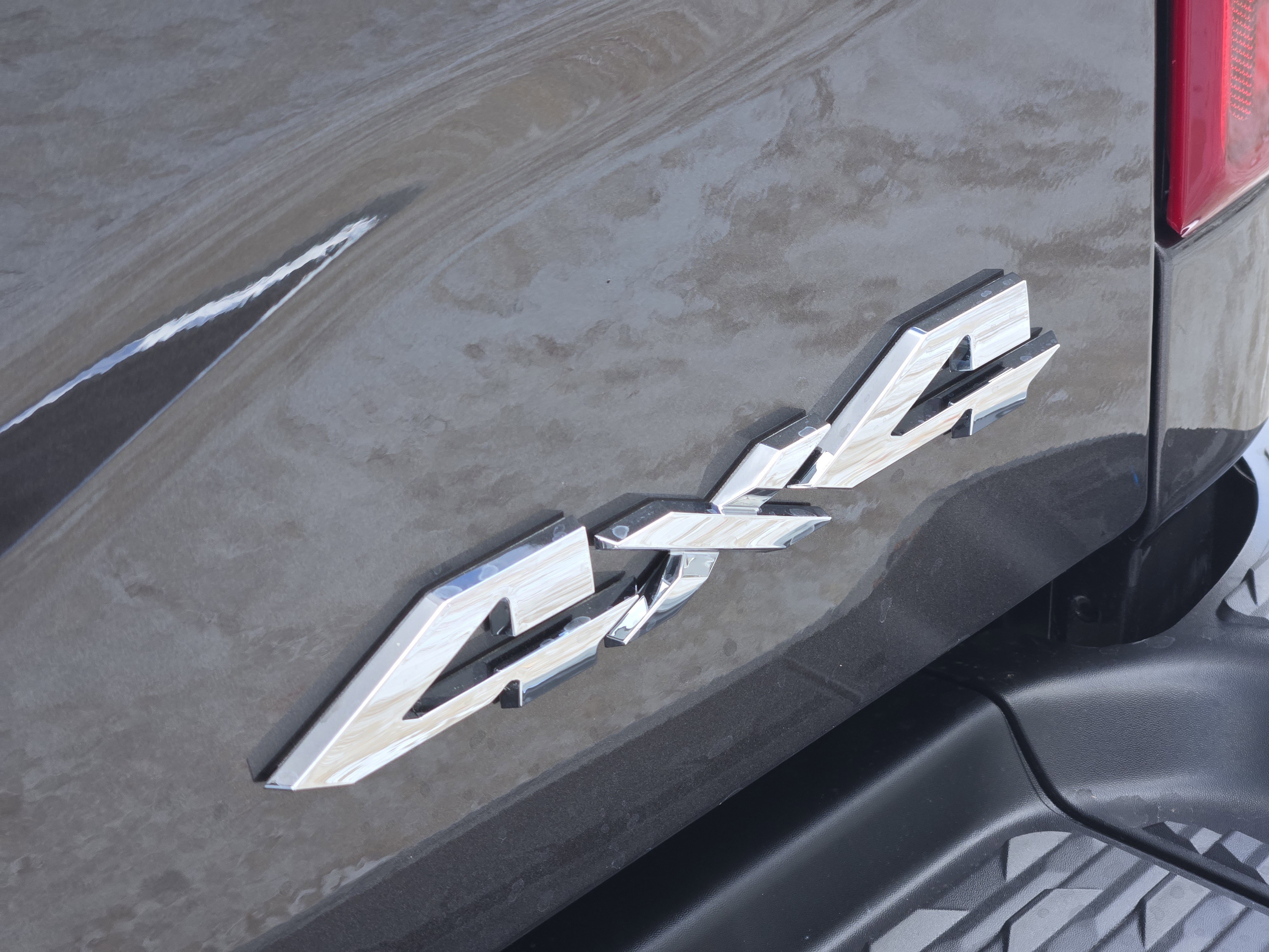 New 2026 Granite Crystal Metallic Clearcoat RAM Tradesman image 9