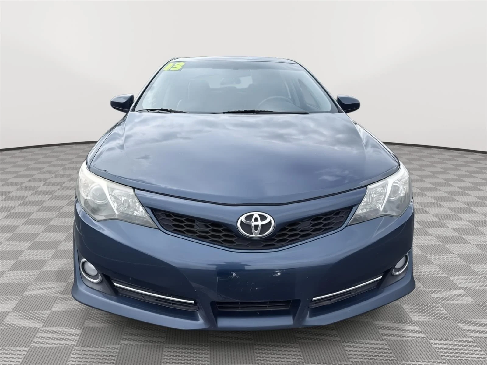 Used 2013 Magnetic Gray Metallic Toyota SE image 7