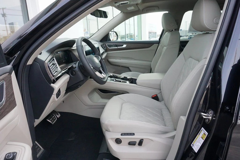 New 2026 Deep Black Volkswagen 2.0T SEL Premium R-Line image 10