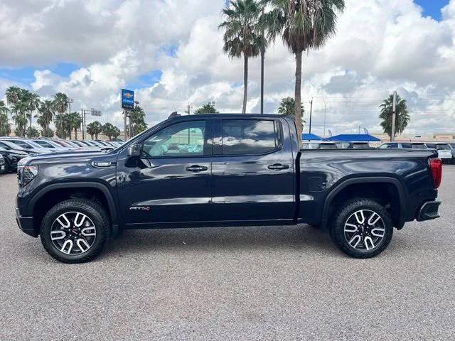 Used 2022 TITANIUM RUSH METALLIC GMC AT4 image 4