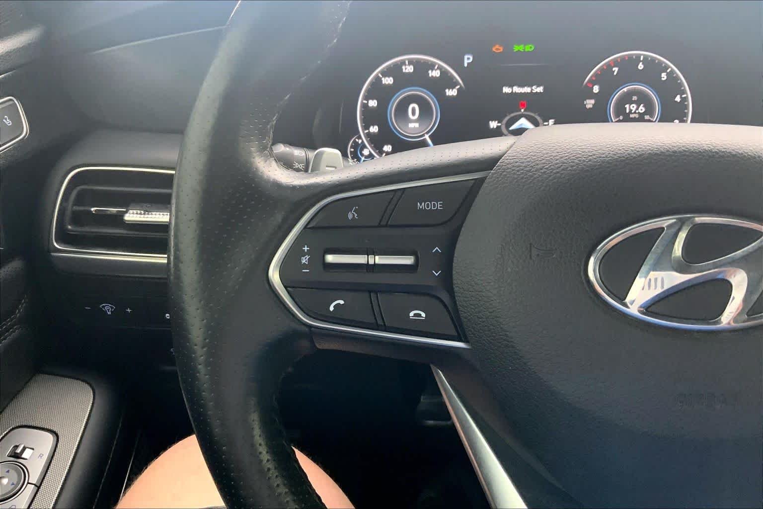 Used 2021 Hyper White Hyundai Calligraphy image 19