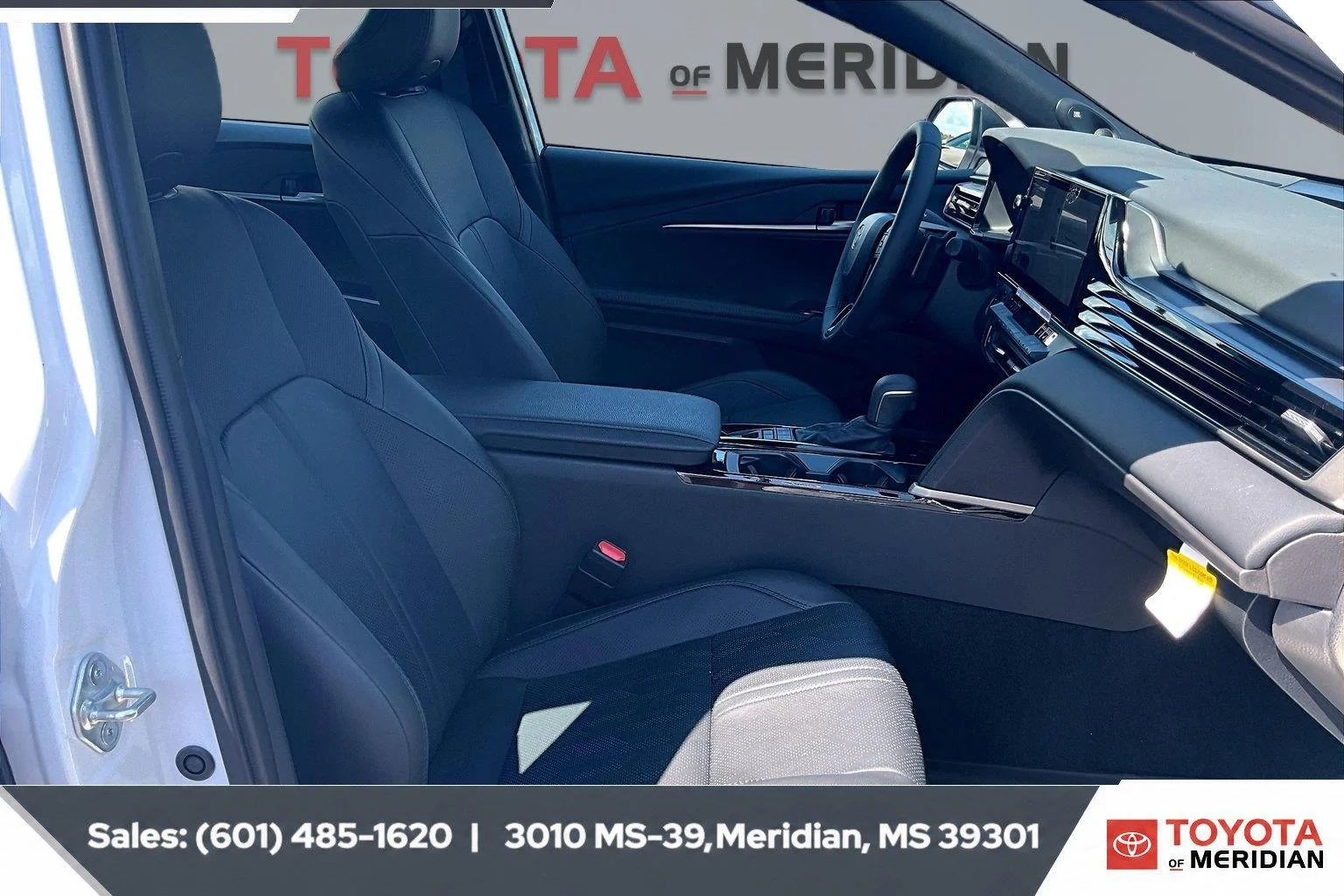 Used 2026 Wind Chill Pearl Toyota XSE image 6