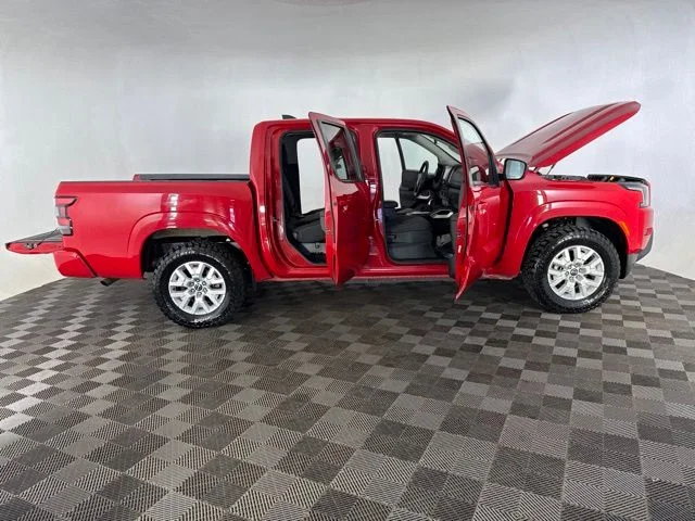 Used 2022 Red Nissan SV image 13