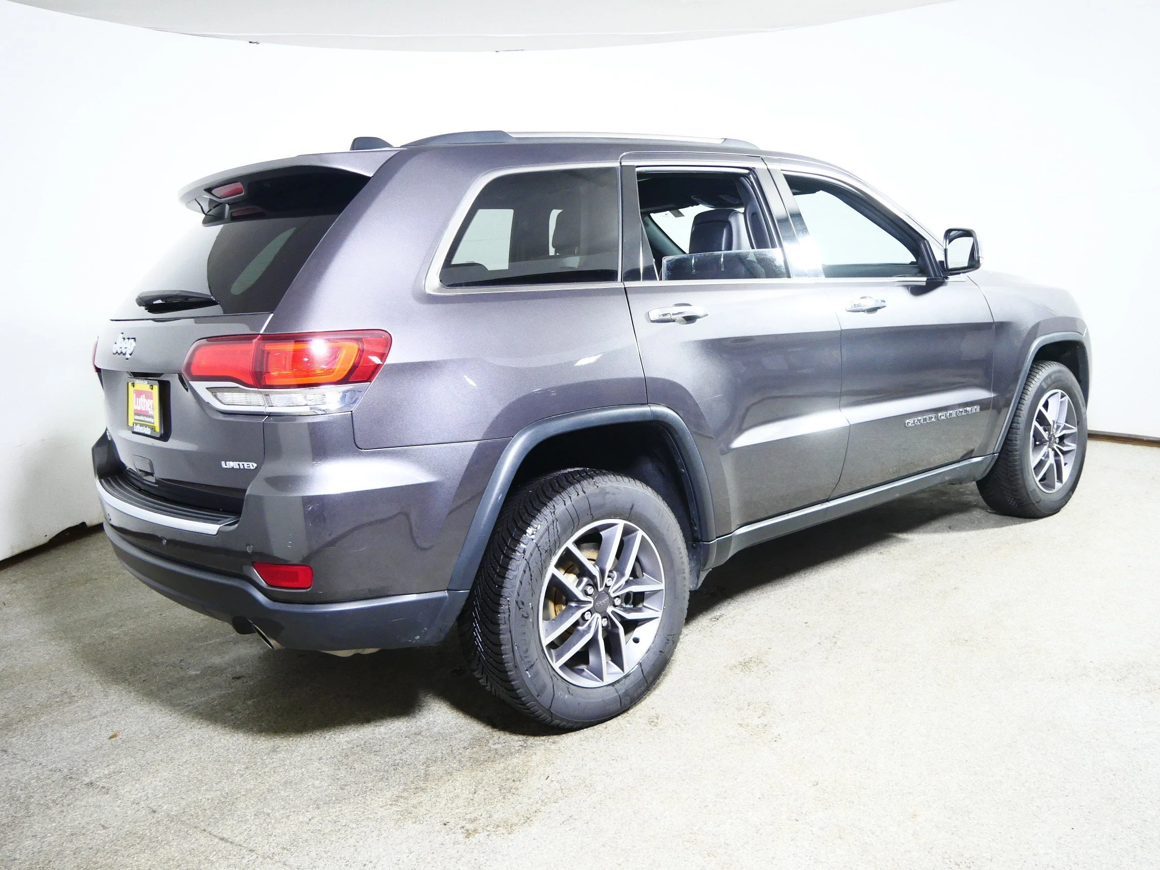 Used 2021 Granite Crystal Metallic Clearcoat Jeep Limited image 7