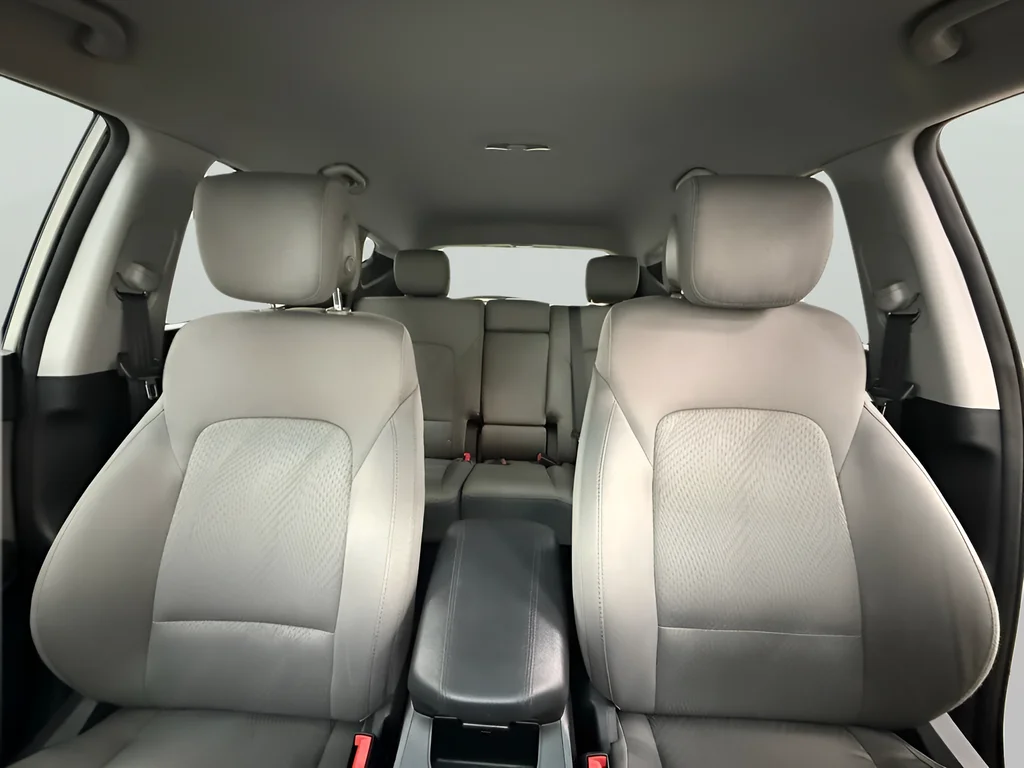 Used 2018 Gray Hyundai 2.4 Base image 16