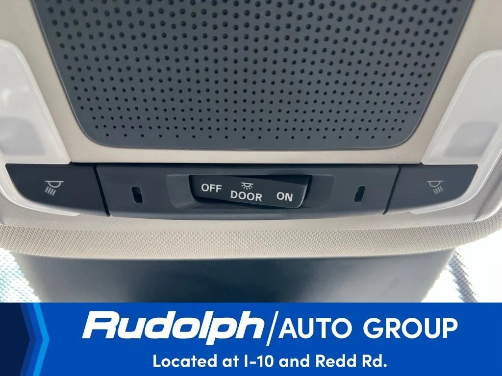 2025 Honda Pilot EX-L - Photo 38