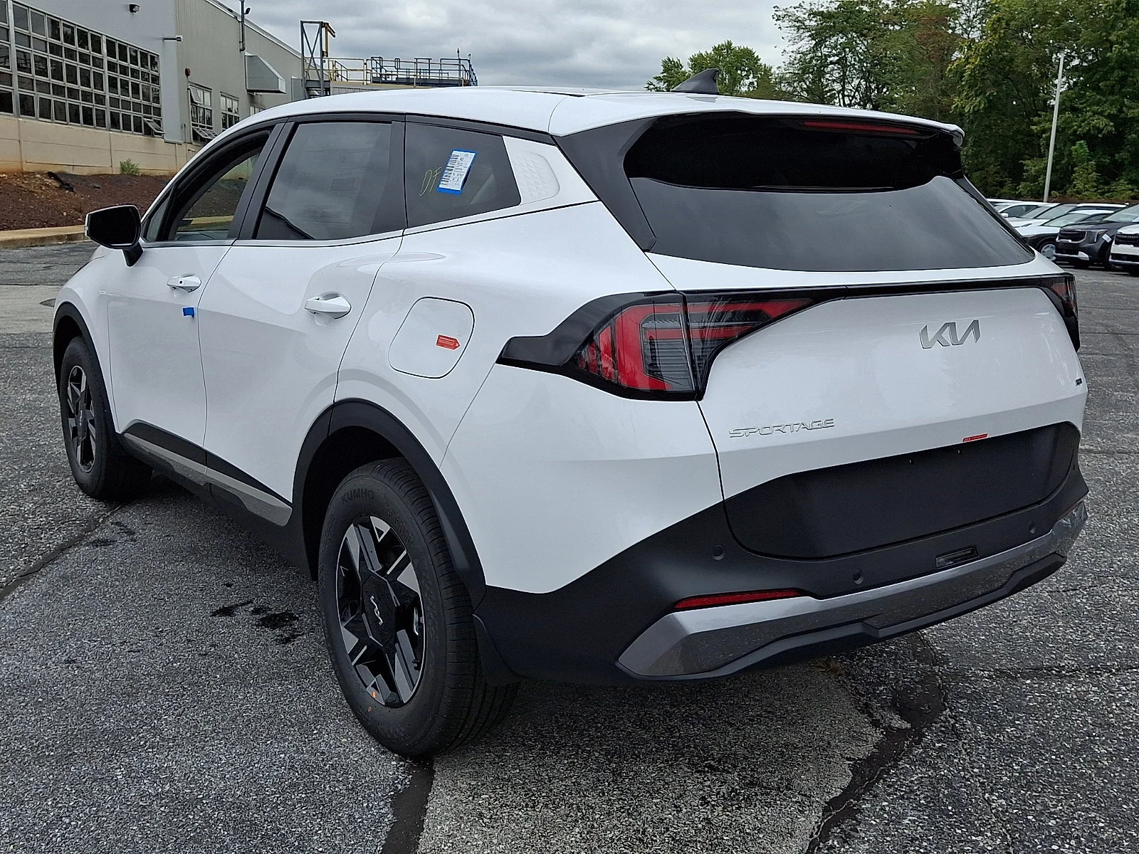 New 2027 White Kia LX image 5