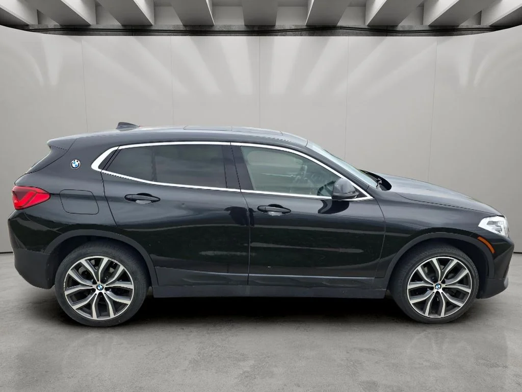 Used 2018 Black Sapphire Metallic BMW xDrive28i image 6