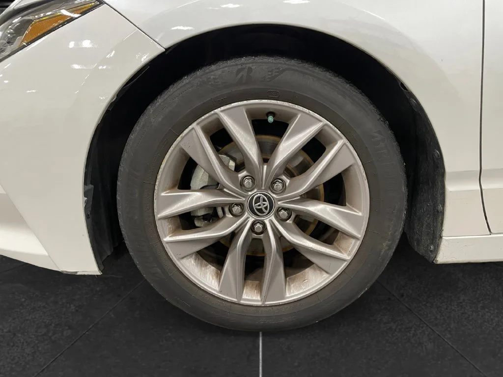 Used 2021 Pearl Toyota XLE image 14