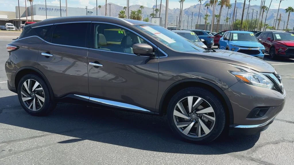 Used 2017 Brown Nissan Platinum image 3