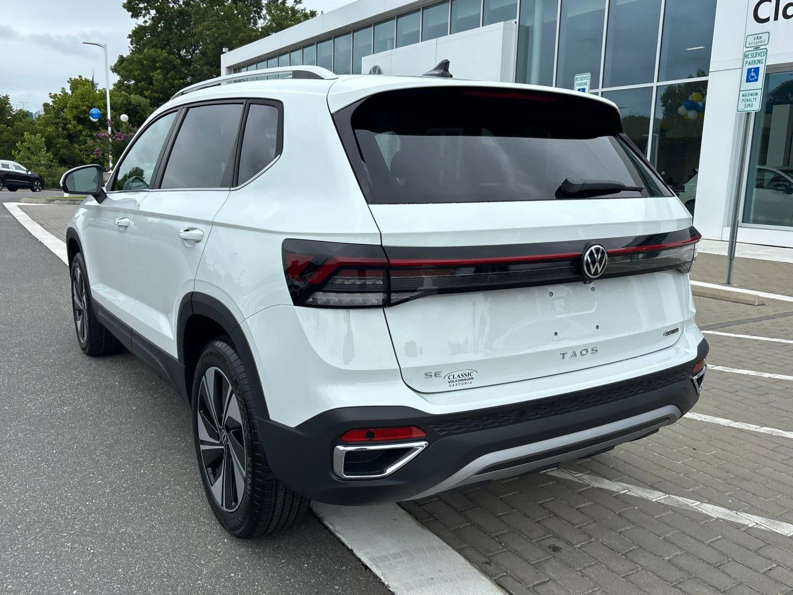 New 2026 Pure White Volkswagen SE image 3