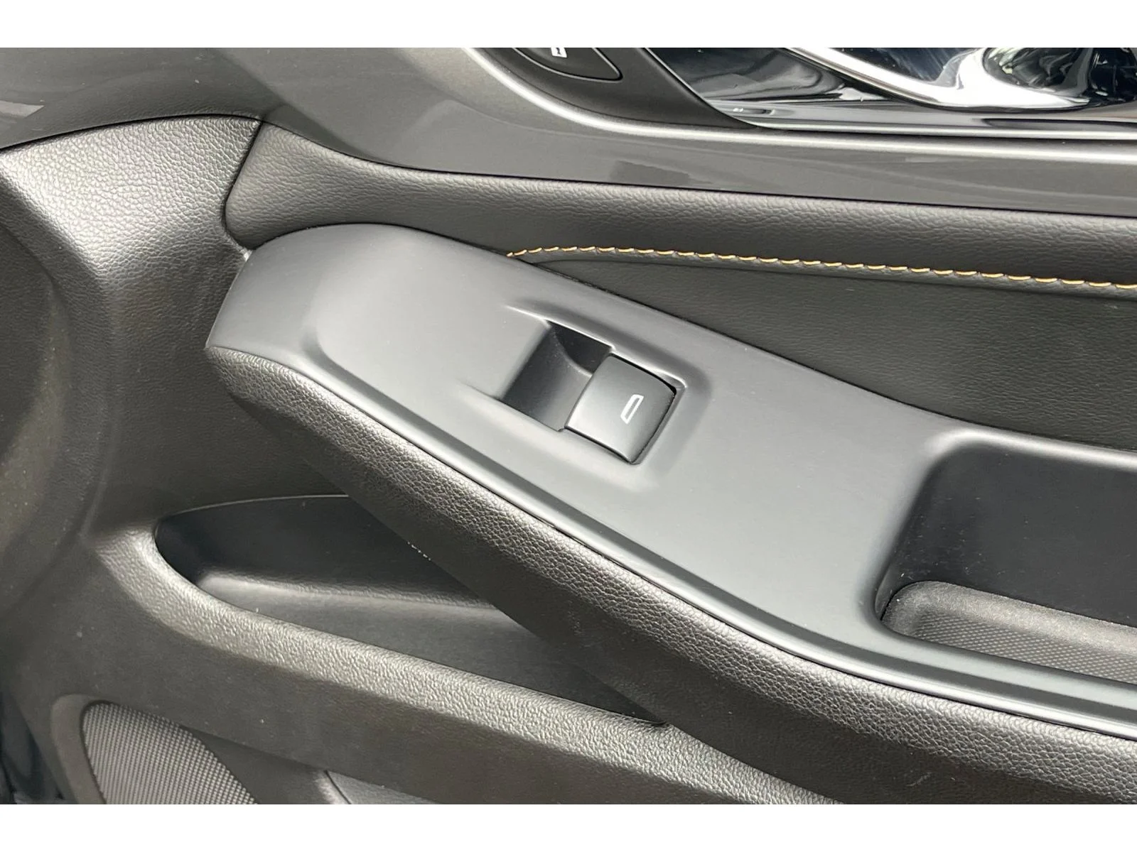 Used 2021 Mosaic Black Metallic Chevrolet LT Leather image 22